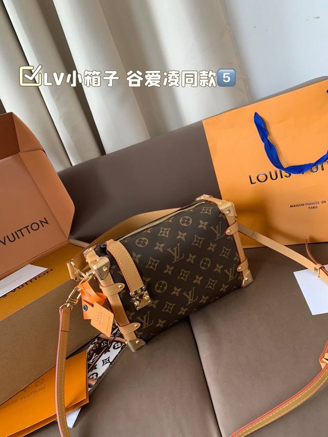 配飞机盒折叠盒子 lv小箱子 谷爱凌同款 春夏秀款 可手提 可斜挎 宽肩带不要太好看 尺寸 大号24*16