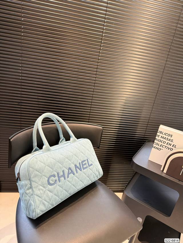 香奈儿保龄球 简单百搭 颜值高 日常出街首选 潮酷时尚女孩必入款 尺寸 37 20 货号6814