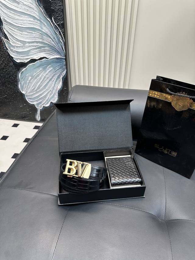 钱包+腰带套盒 Bv高版本 腰带 皮带 热门款 皮带里面最火的版本啦 质量很好 全套包装