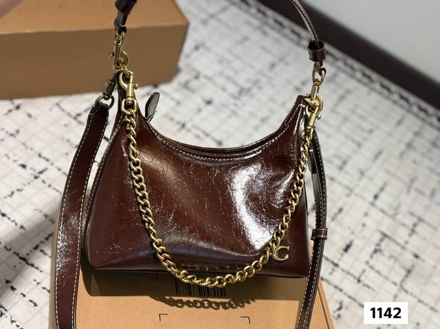 小号 配盒子 蔻驰腋下 新品Juliet腋下包辣妹风也太酷啦 coach四月新品太好看了叭新出的Juliet包型好好背呀~真的太酷了家人们 尺寸 25 15