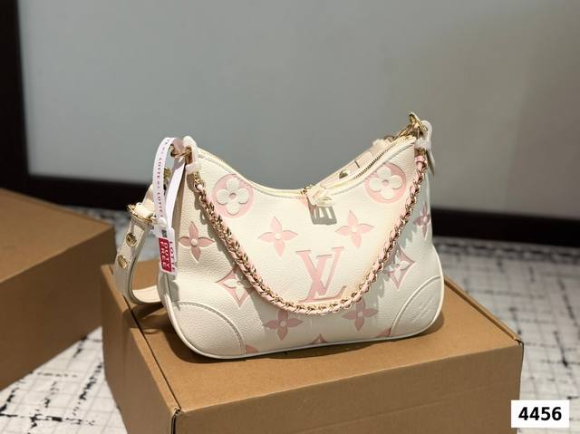 配礼盒 Lv牛角包中古款牛角包定制版经典单肩包配置肩带链条单肩斜挎都无敌好看百搭 超级时髦 给你想不到的惊艳尺寸 29 16