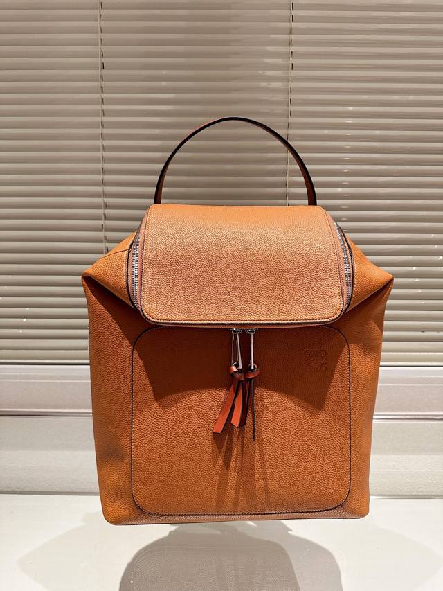 原单 牛皮 loewe Goya Small Backpack 罗意威新款男士双肩包 男款背包 超热门背囊Goya系列双肩书包 背包全新做法 更为人性化定制小牛