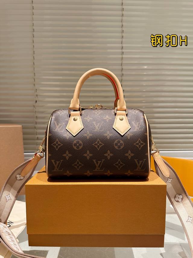 钢扣 lv Speedy20手袋最新款刺绣肩带枕头包老花手提单肩斜挎包尺寸 20*13*12Cm 天然变色牛皮 原版五金 重工双面刺绣肩带 全套包装
