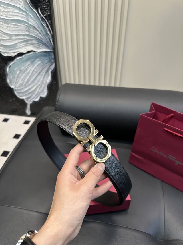 升级版 菲拉格慕 高版本 全钢带头 腰带 嘿哈 原单牛皮皮带 热门款 皮带里面最火的啦 质量很好 全套包装 五金绝对不褪色 皮带头和专柜一样的哦 配礼盒手提袋发