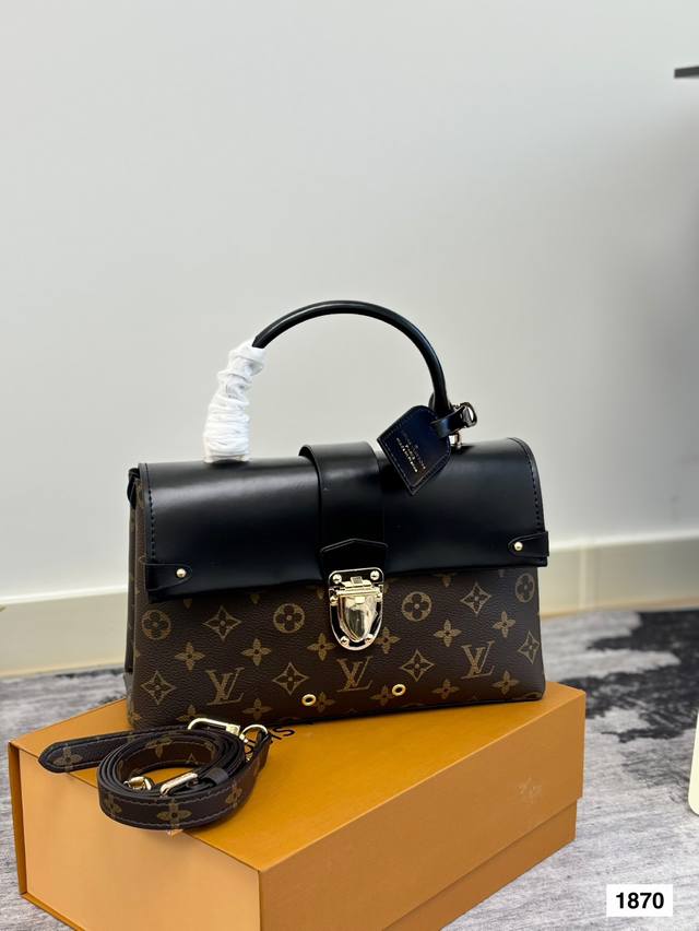 M43125 牛皮原版激光Logo锁扣内带专柜二维码张天爱同款独家实拍升级版本 全新的One Handle翻盖手袋搭配杏超强与丰富的经典设计细节 彰显独特魅力配