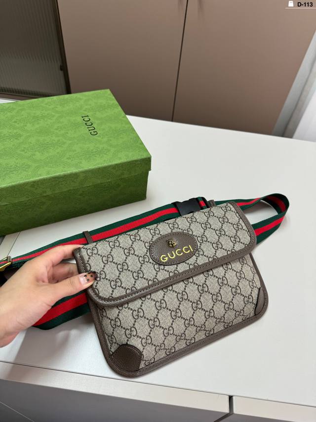 酷奇虎头胸包腰包 古奇Gucci Ophidia 腰包 最新系列 配原版乌木色牛皮 这个款复古韵味特别浓D-113尺寸25 17 折叠盒