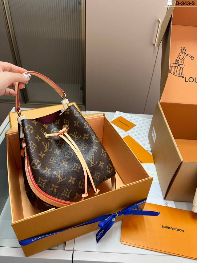 全钢五金芯片版本 lv 香槟水桶包 高级又不失优雅 超有氛围感 通勤 休闲 约会通通可搭 d-343-3尺寸21 21折叠盒飞机盒