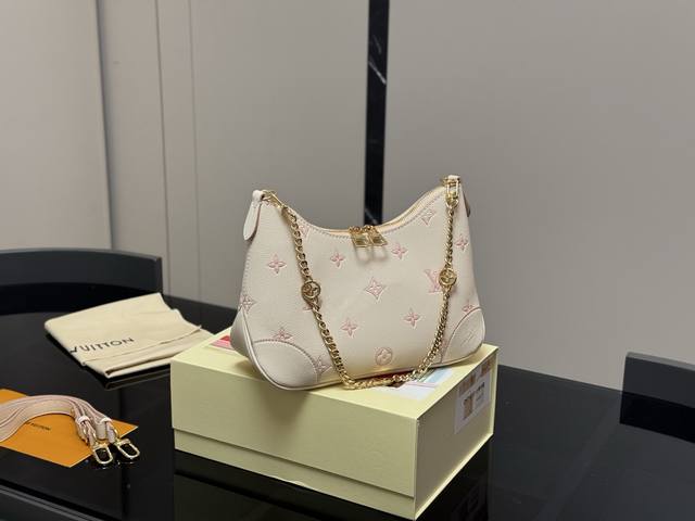 配折叠盒 size 29*16Cm lv 最新款牛角包 原版五金 定制版直接采用小牛皮 vintage 经典单肩包 配置肩带链条 单肩斜挎都无敌好看百搭