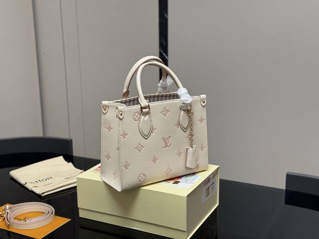 折叠盒 size 26.20Cm lv Onthego购物袋 有隐藏的背带设计 可单肩 可手提 搜索 Lv Onthego丛林购物袋