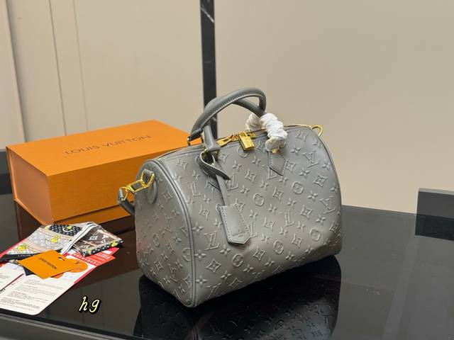 无盒 尺寸 30Cm lv Keepall 新品枕头包 原版配牛皮 简直长在我的心头 男女同款 男盆友的新包