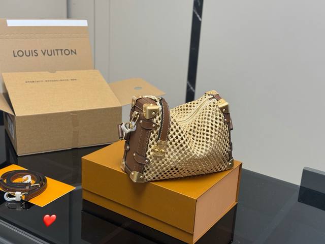 lv超好看的包 夏天的快乐 resort系列的到来 最适合夏天的包 尺寸:23.16Cm lv超好看的包 夏天的快乐 resort系列的到来 最适合夏天的包 尺寸:23.16Cm