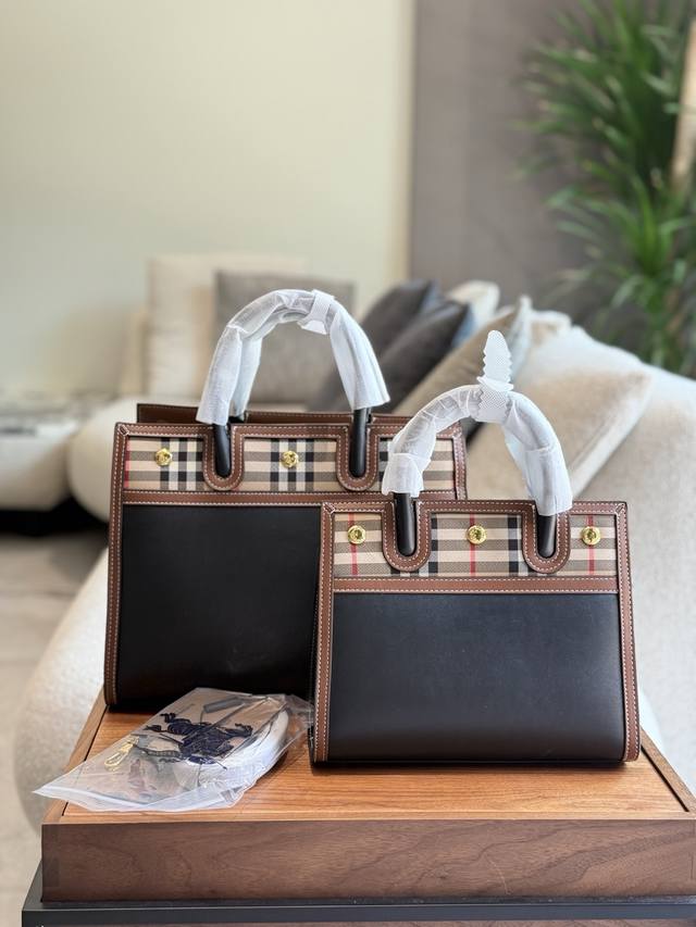 英伦风天花板只能是Burberry 我宣布这只是Burberry必入款 出门不会撞款的Burberry Title手袋 这该死的复古感 真的让人怦然心动 精巧的