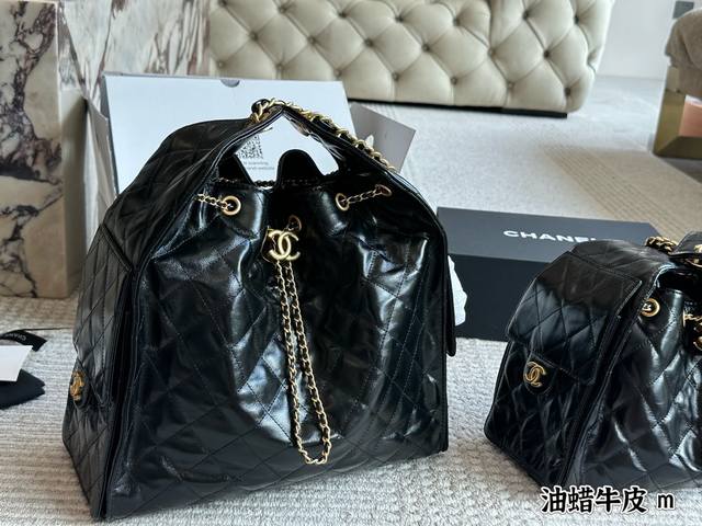22Bag劲敌出现 Chanel 顶流将易主25Bagchanel25Ss黑金荔枝纹牛皮25Bag中号2 终于拿到25Bag的中号啦 和小号相比中号除了外观等比 22Bag劲敌出现 Chanel 顶流将易主25Bagchanel25Ss黑金荔枝纹牛皮25Bag中号2 终于拿到25Bag的中号啦 和小号相比中号除了外观等比