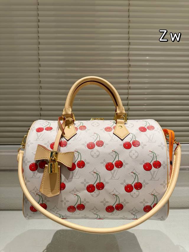 lv Speedy枕头包 Lv Speedy 30Cm枕头包 无论版型 内里和专柜毫无差别 真正原版复刻 内里可拆卸 火遍全球的爆款机场大包 机车女神包 明星同