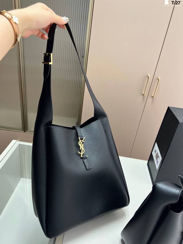 大 圣罗兰 Ysl Hobo托特包 出行必备单品 超大容量哦 t-27尺寸21 21 27 28折叠盒