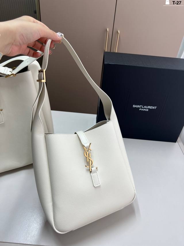 小 圣罗兰 Ysl Hobo托特包 出行必备单品 超大容量哦 t-27尺寸21 21 27 28折叠盒