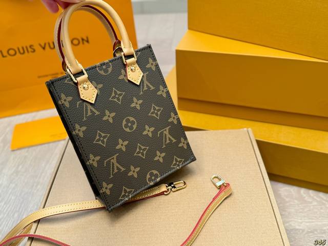 重金钢五金变频芯片 飞机盒 lv路易威登琴谱包 独特的艺术气息 颜值高 集美必入 尺寸 14 17