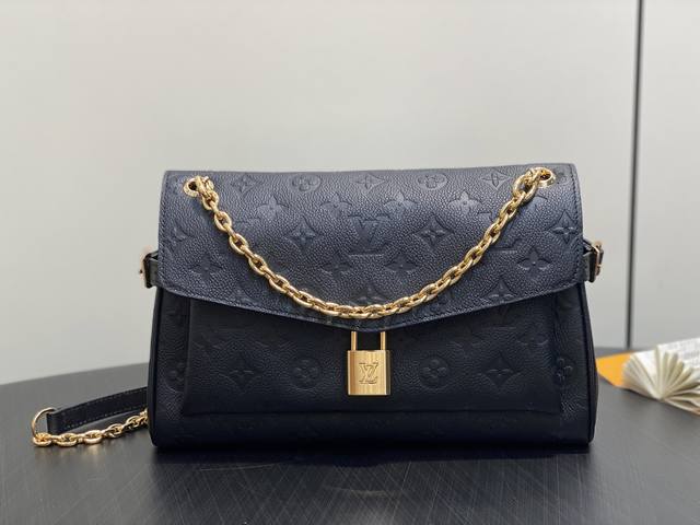 原单精品 M14604黑色 全皮压花链条包 当季新款 Anytime Flap Bag 手袋 本款 Anytime Flap Bag 手袋取材 Monogram