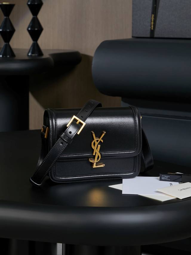 原厂皮全套原版包装 It Bag_必火爆款，还没上市就攻陷了整个时尚圈，怀旧左岸，灵感来自巴黎左岸街名Rue De Solferino为名！包包采用原厂细牙签纹