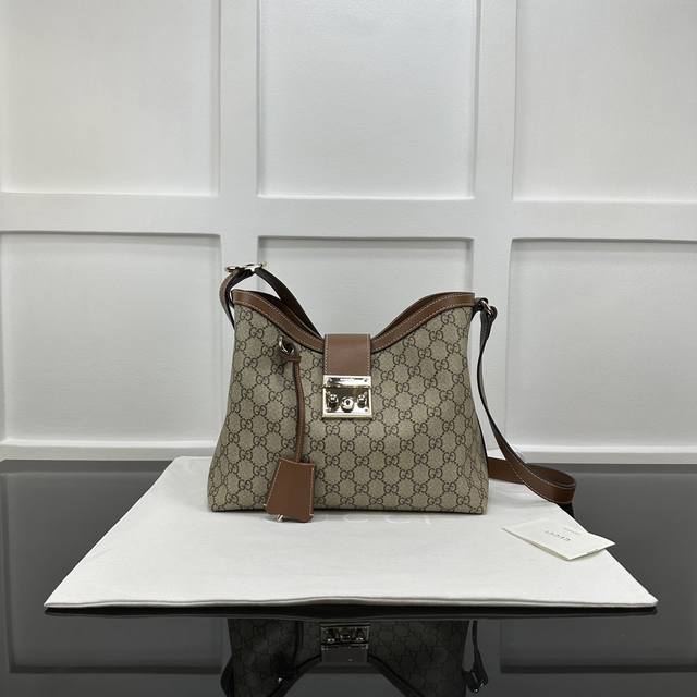 新品 Gucci新款！专柜品质，顶级原单、原厂皮、原厂五金，实物实拍 款号：839021杏棕 尺寸：W29Xh23.5Xd15.5Cm，