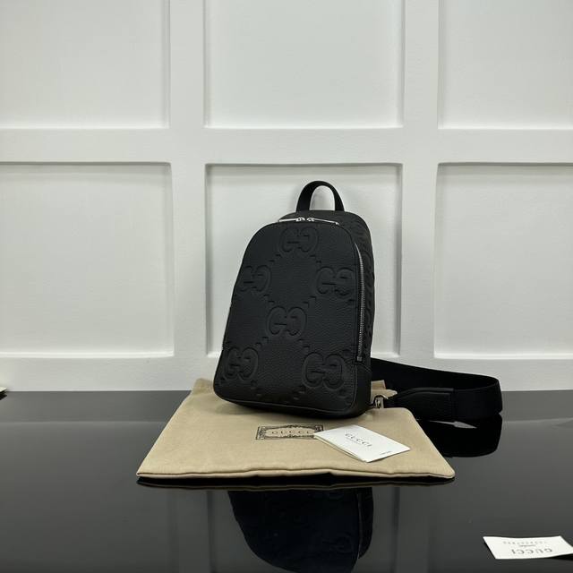 Gucci新款专柜品质，顶级原单货 原厂皮，实物实拍，款号：766937克压大G 尺寸：W19Xh29Xd7Cm，