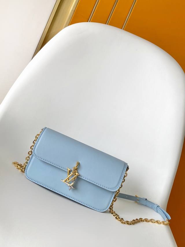 M14547浅蓝 20X11.5X4 Wallet On Chain 全皮链条包 M14547浅蓝 20X11.5X4 Wallet On Chain 全皮链条包