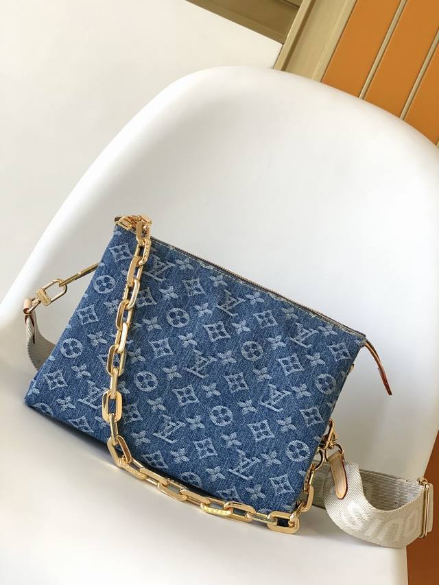 M24564蓝 26X20X12 Coussin 牛仔布链条斜挎包 M24564蓝 26X20X12 Coussin 牛仔布链条斜挎包