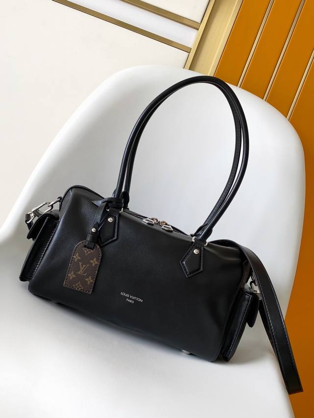 M12934 28X17X12 Speedy Cargo 全皮斜挎包