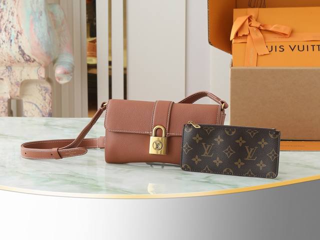 出厂价P 顶级原单 独家实拍 M12147 Wallet On Chain Low Key 手袋本款 Wallet On Chain 手袋取材柔软牛皮革，为 L