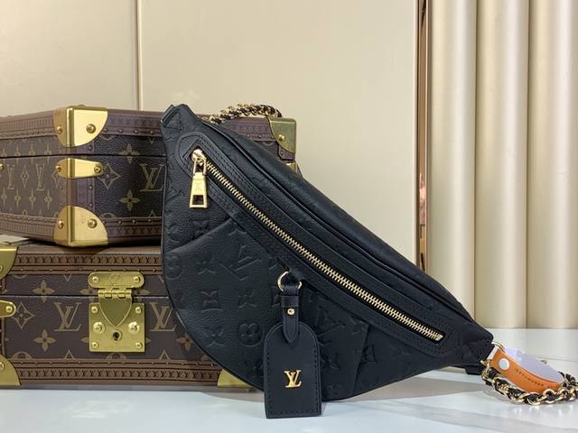 出厂价P 顶级原单复刻独家实拍 Bumbag腰包 M14353 黑色 象征Maison的Monogramamplant 皮革重新诠释了与本季相称的标志性“高腰P