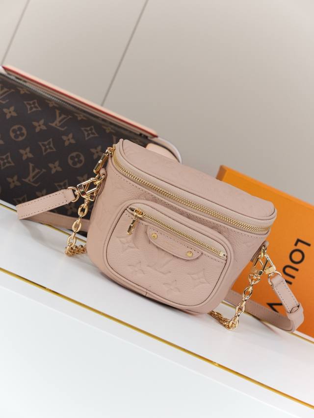 动态163C01芯片 M14420沙黄 顶级原单 独家背景实拍 本款 Mini Bumbag 手袋以 Monogram Empreinte 软粒面皮革呈现 Mo