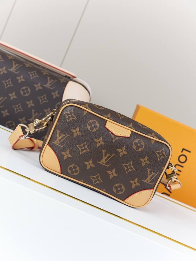 动态163C01芯片 M14508老花 顶级原单 独家背景实拍 本款 TrocadéRo 迷你手袋取材 Monogram Eclipse 涂层帆布，搭配牛皮革饰