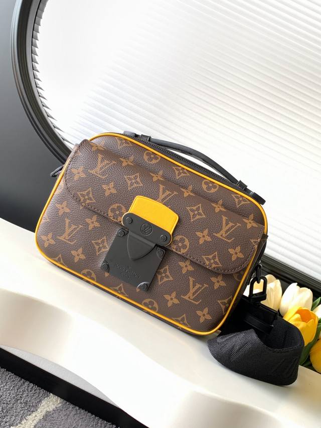 动态变码芯片 顶级原单加强版 独家实拍 本款 S Lock 邮差包M58489压花 M45806黑色 M45836蓝色 M46243紫色 M46246绿色由 M 动态变码芯片 顶级原单加强版 独家实拍 本款 S Lock 邮差包M58489压花 M45806黑色 M45836蓝色 M46243紫色 M46246绿色由 M