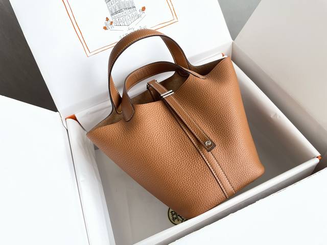 原价1500 618狂欢特惠活动 金棕银扣 半手缝 牛皮 全新无质量问题 无礼盒 有布袋 尺寸：18Cn