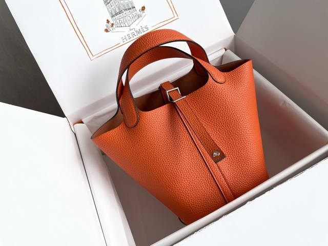 原价1500 618狂欢特惠活动 橙色银扣 半手缝 牛皮 全新无质量问题 无礼盒 有布袋 尺寸：18Cn