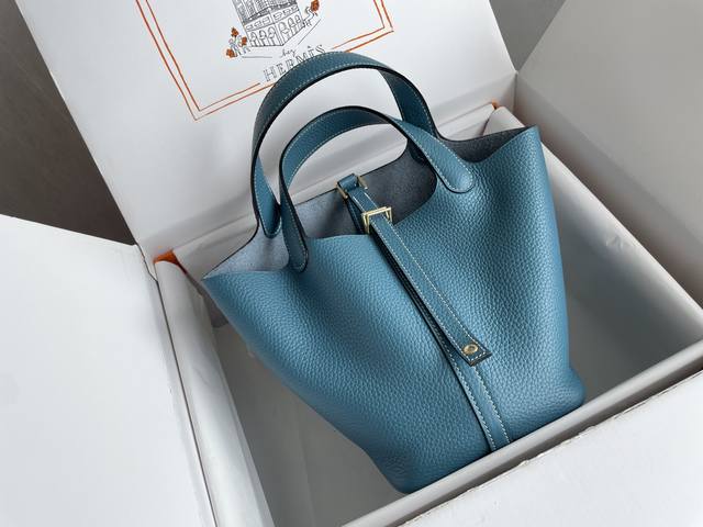 原价1500 618狂欢特惠活动 牛仔蓝金扣 半手缝 牛皮 全新无质量问题 无礼盒 有布袋 尺寸：18Cn