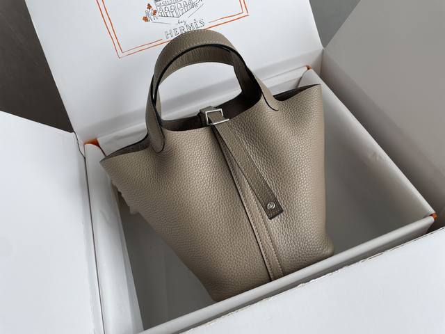 原价1500 618狂欢特惠活动 斑鸠灰银扣 半手缝 牛皮 全新无质量问题 无礼盒 有布袋 尺寸：18Cn