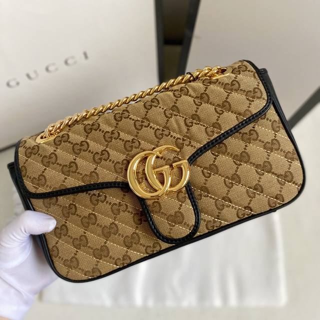 升级版实拍# 款号: 443497杏布黑 尺寸：26X15X7Cm Gucci Marmont 中号春夏新款 柔软而不失挺括的造型. Gg帆布配牛皮 采用对比鲜