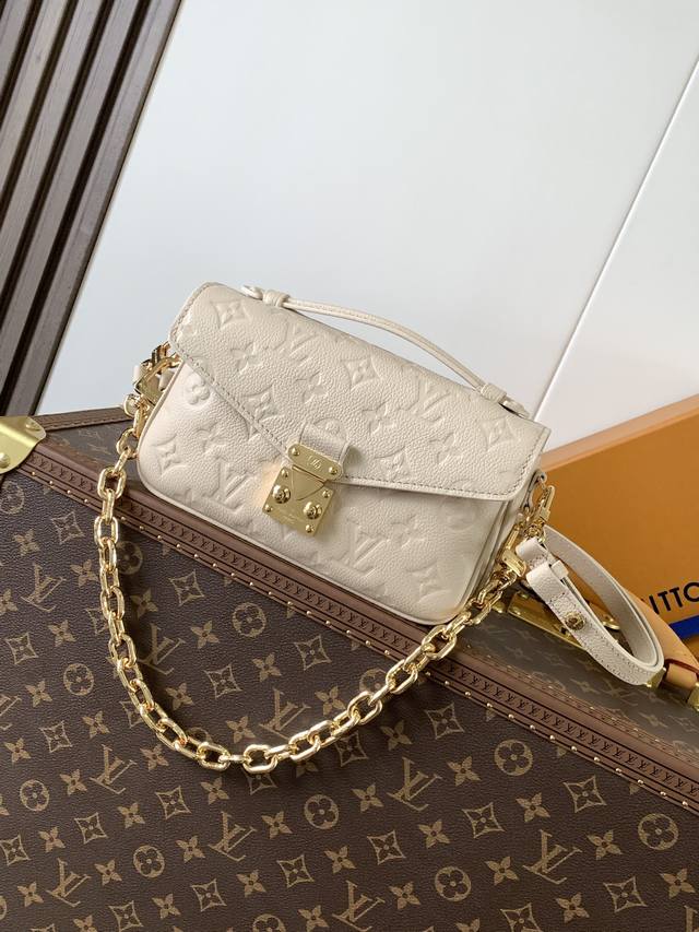 变码芯片，定制头层牛皮 M14322奶杏色 M46595黑色 M22942米白 M23081杏色 M23 紫印 M46596黑印 M12735棕印 M47045