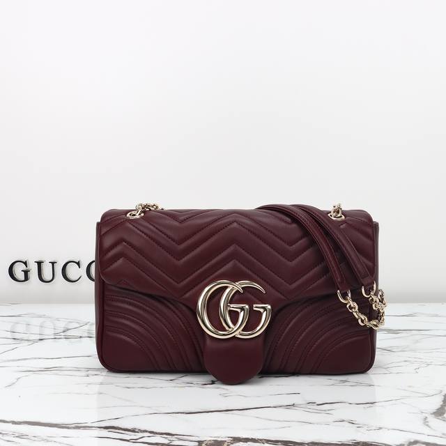 专柜品质，原厂皮，款号838985安可拉红 内里羊皮 尺寸：宽30.5X高18X侧宽8。现货出货！