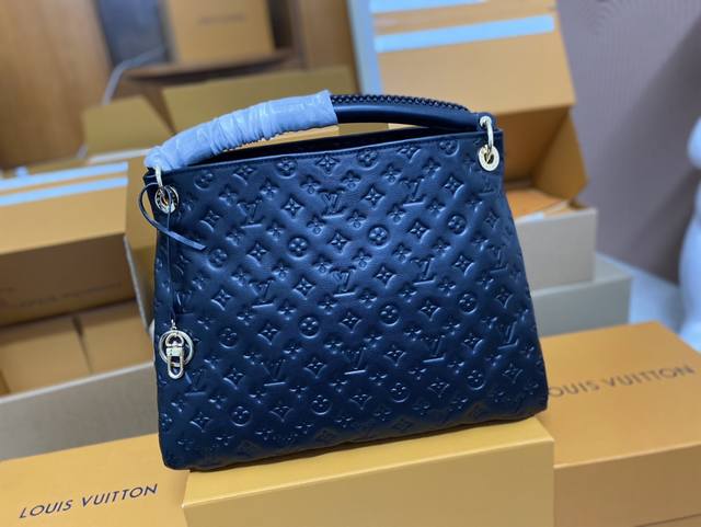 顶级原单 M94171 黑 Artsy 中号手袋 M41066黑，M43237蓝拼红，M43257紫，M94171蓝色 宽敞、精致、时尚，这款 Artsy 中号