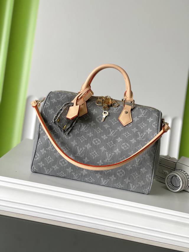 M13344 30×21×17 Speedy Soft 牛仔布枕头包