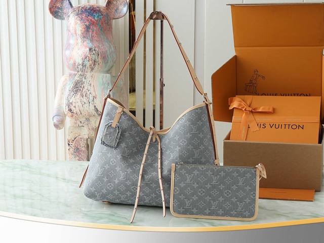 出厂价P 顶级原单 独家实拍 M13289 新灰色牛仔购物袋系列 顶级加强版 163C01 本款 Carryall 中号手袋 诞生于2005年的Monogram 出厂价P 顶级原单 独家实拍 M13289 新灰色牛仔购物袋系列 顶级加强版 163C01 本款 Carryall 中号手袋 诞生于2005年的Monogram