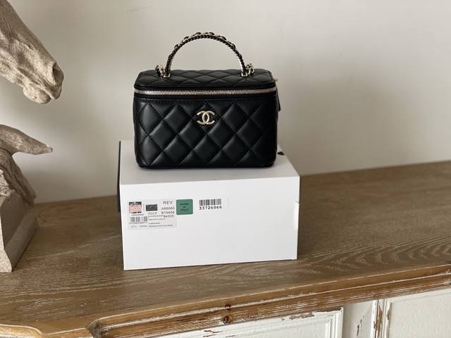 全套包装新品到货Nechane1 爆款25S 珍珠化妆长盒子黑色 香门永存Chane1 25S 化妆包自带镜子随身随地可补妆低调优雅的手柄镶嵌小钻石 近看很精致