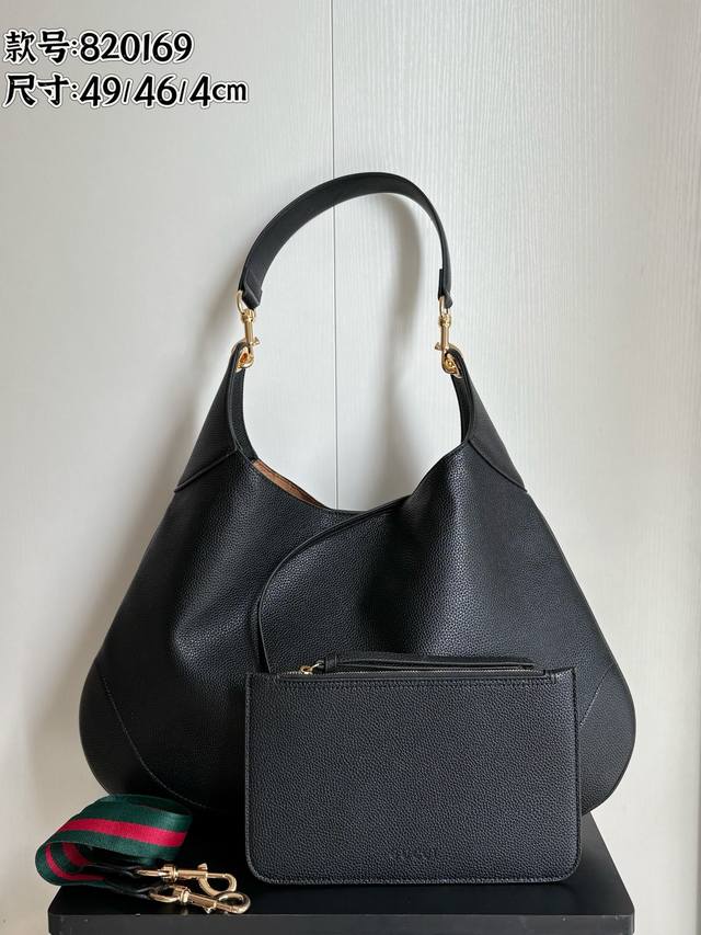 升级版实拍# 款号：820169 尺寸：49 46 4Cm G家托特包真的每一款都超级好看！ 扁平设计没想到这么能装 出勤旅游日常休闲都合适！ 可以说非常百搭了