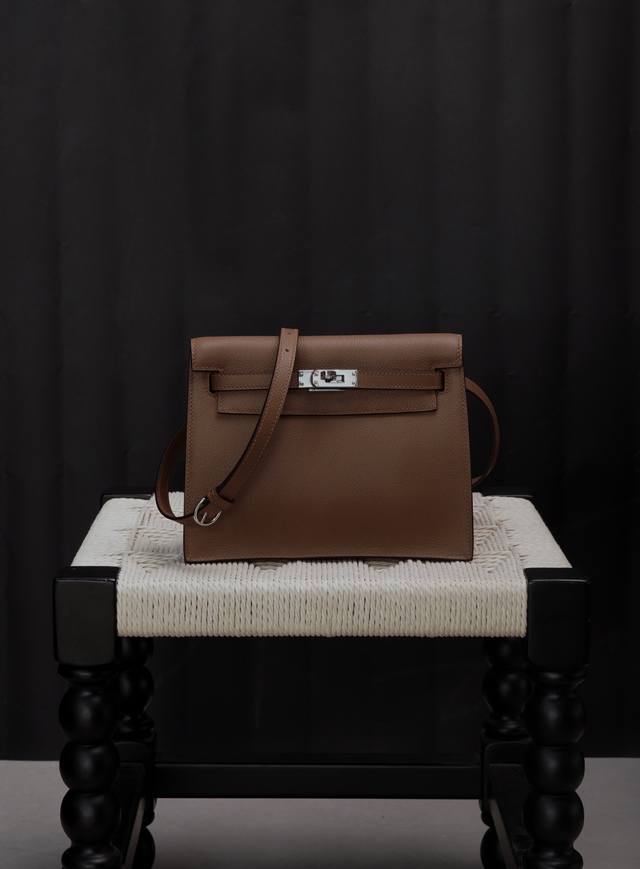 跳舞包 威马犬拼佛罗里达蓝 跳舞包 威马犬拼佛罗里达蓝