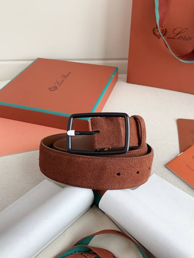 Loro Piana 意大利进口头层绒面小牛皮配平纹底，搭配真空电镀喷砂纯铜针扣，官网新款，专柜有售，市场顶级品质，支持验货 配送全套专柜包装，宽度 3.5Cm