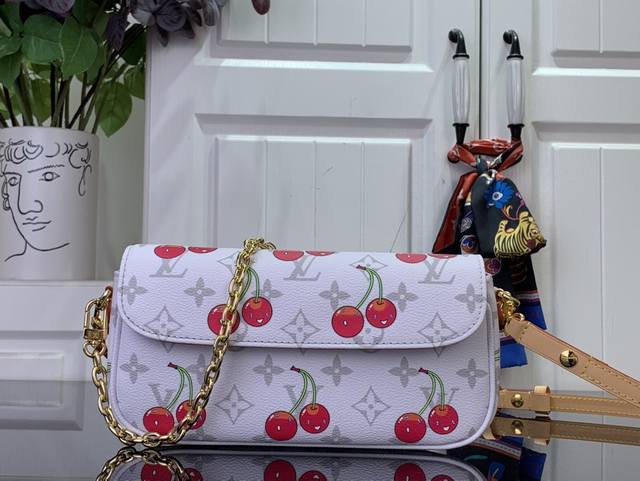 顶级原单 特惠 Lv X Tm Wallet On Chain Ivy 手袋 M14239 白色 樱桃 本款 Wallet On Chain Ivy 手袋再续