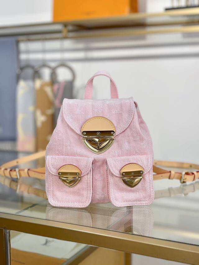 163C芯片版原厂皮 Venice 双肩包 型号：M13031粉色 材料：A级全钢五金，进口原厂面料 包装：全套原厂免税包装 尺寸：26X24X7Cm