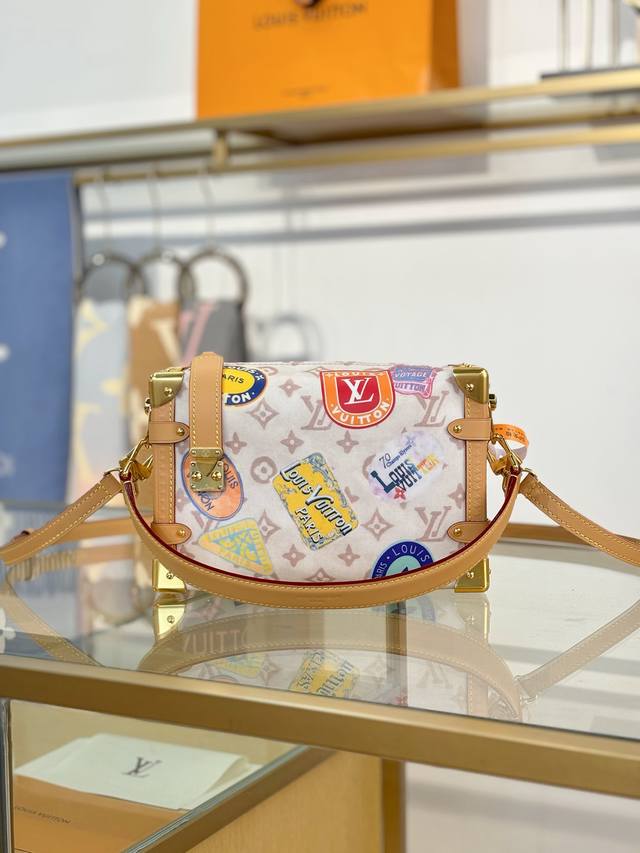 免税 163C芯片版原厂皮 Side Trunk 中号手袋 型号：M14606 材料：A级全钢五金，进口原厂面料 包装：全套原厂免包装 尺寸：23.5X16X8